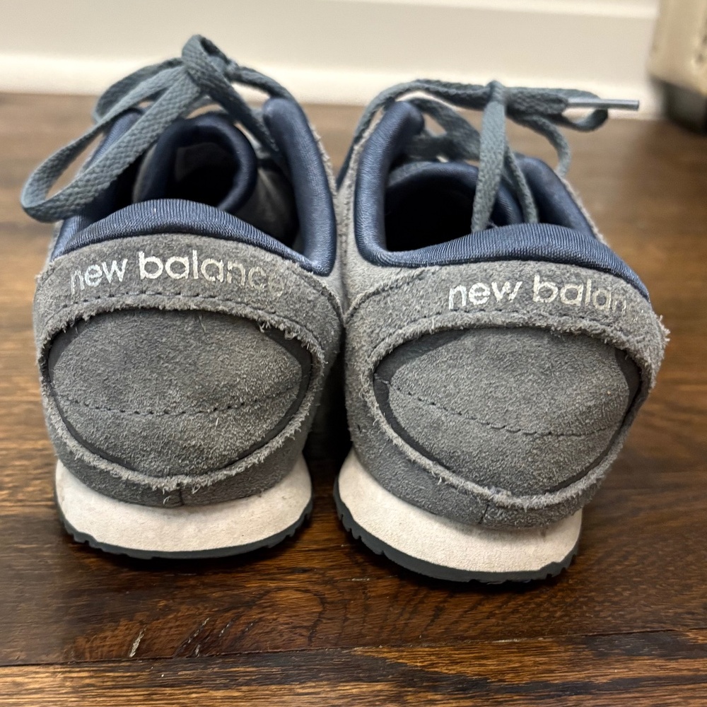 New Balance 555 Retro Charcoal Grey Suede Sneaker, Size 6 - Picture 6 of 15